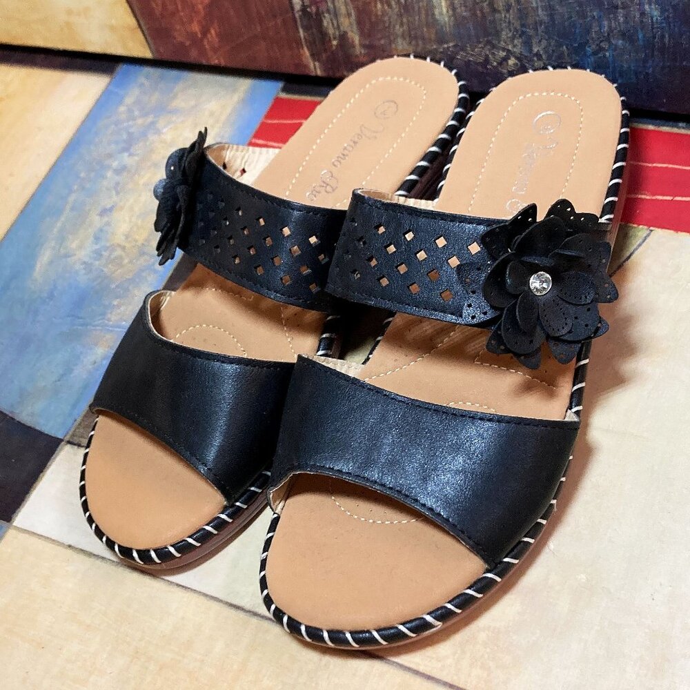 WOMEN'S VERANO RIO SLIPPERS WOMENS SLIDE SIZE 7 BLACK FLOWER SLIP SLIDE SANDALS